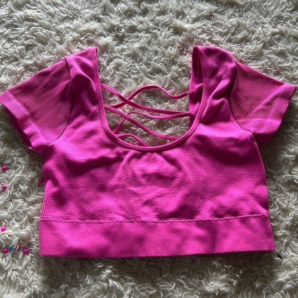 Aerie Pink Puff Sleeve Crop top‎ - Picture 2 of 5